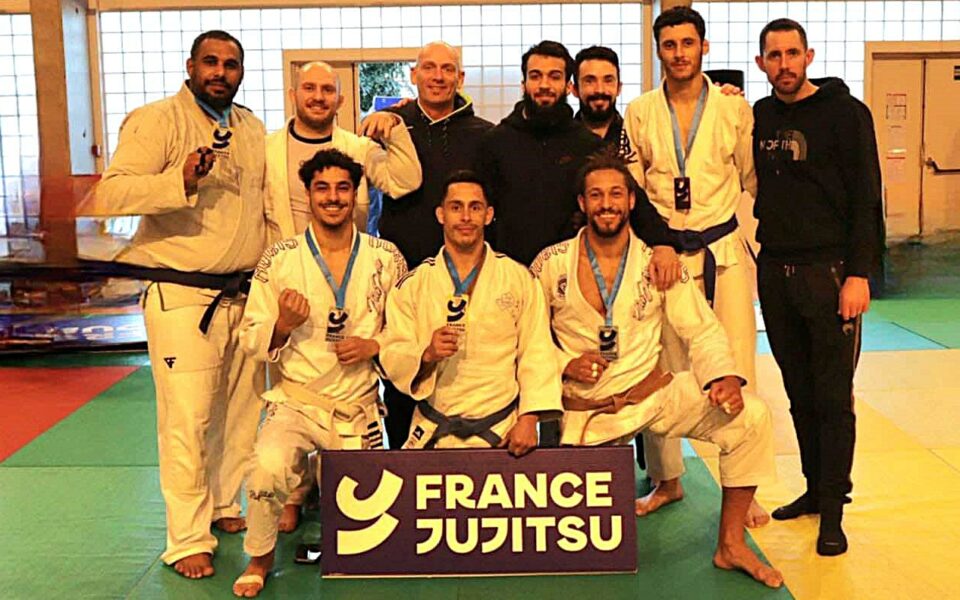 Des podiums pour la Team ASM 💛💙 de Ne-waza a...