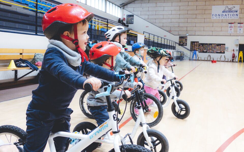 Du sport sous le sapin de Noël avec les stages ! ...